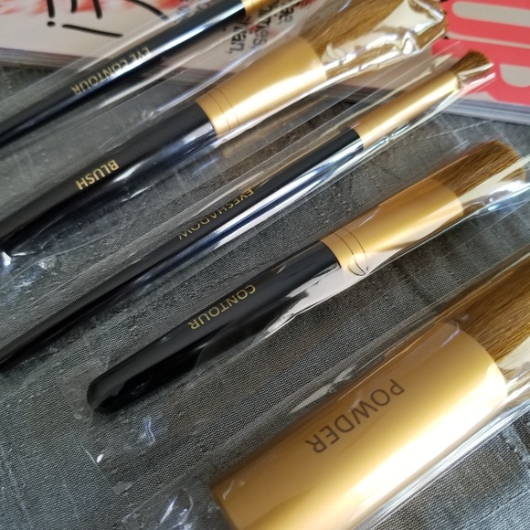 Other - 5 PC New Makeup Brush Set